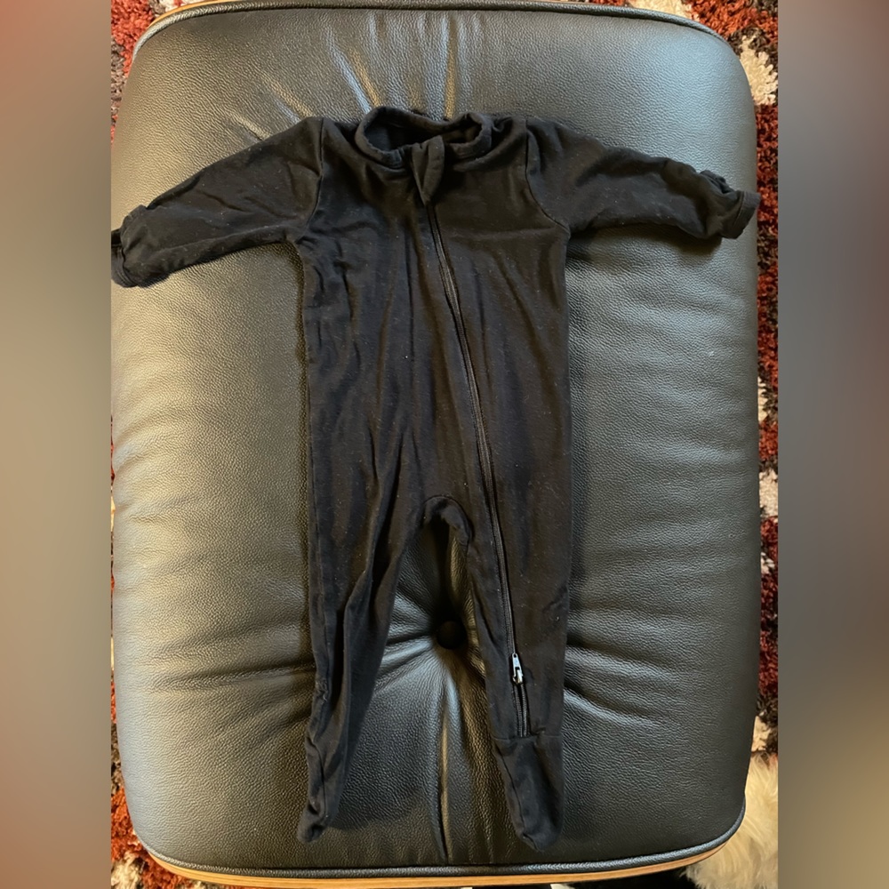 Kyte baby black footie